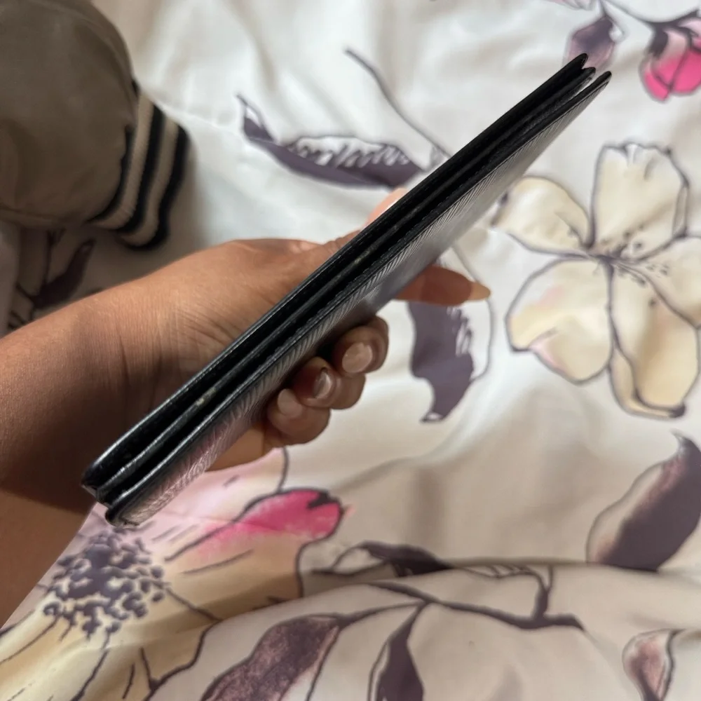 Louis Vuitton Black folder